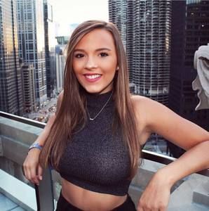 Meet your Posher, Brooke